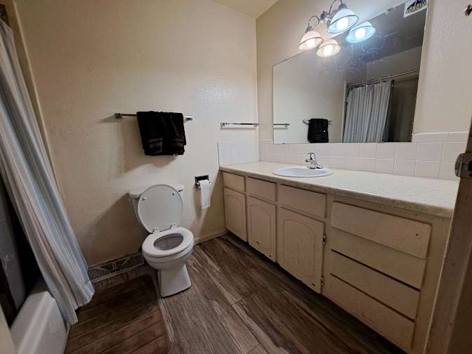 Raymond Gomez's room