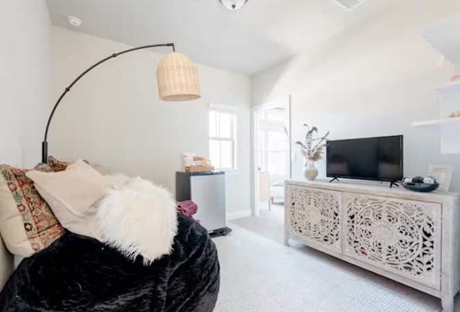 Suri's room