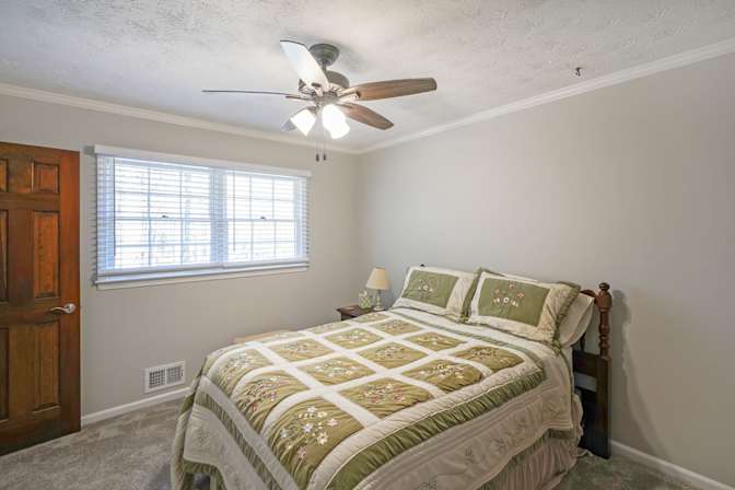 Alcove Rooms's room