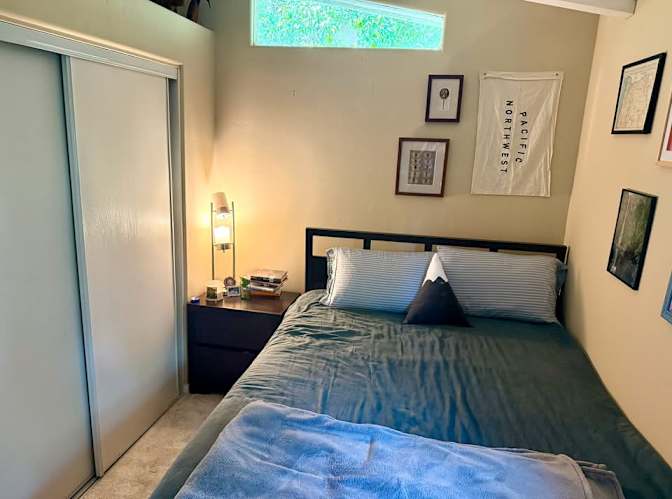 Dominique's room