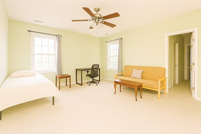 Nice Home's room