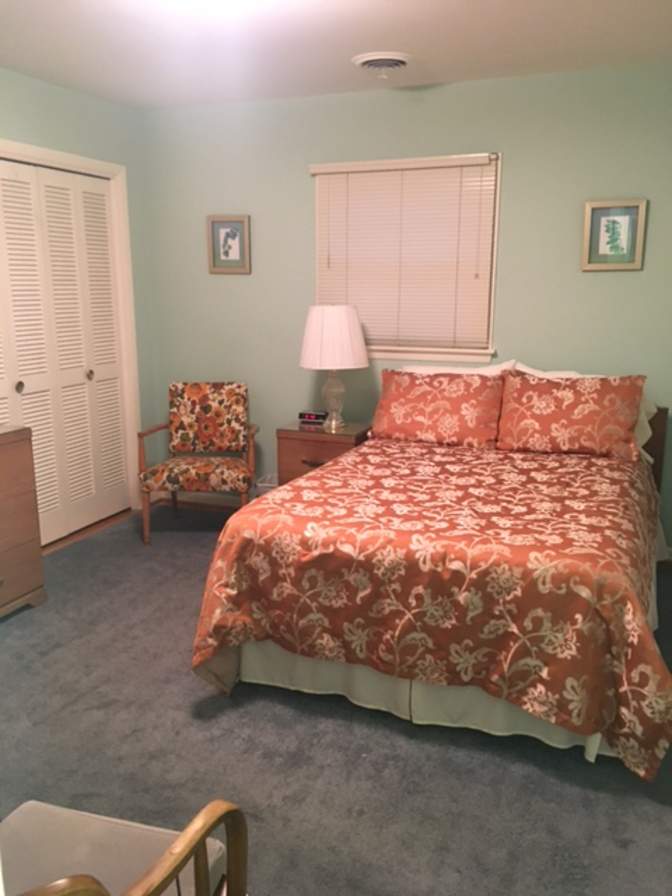 E's room
