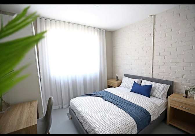 Alude's room
