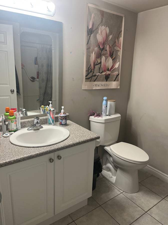 GABRIELLA RAIMONDO's room