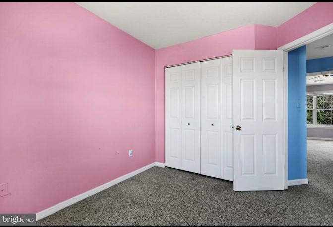 Elvis's room