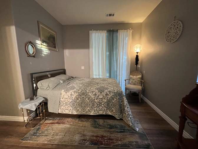 Sam & Fiona's room