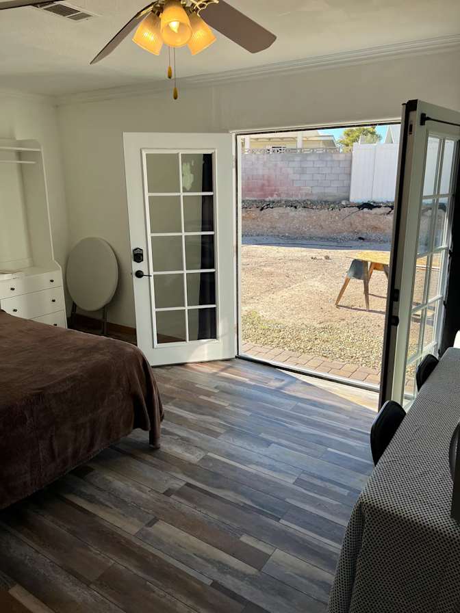 Sez's room
