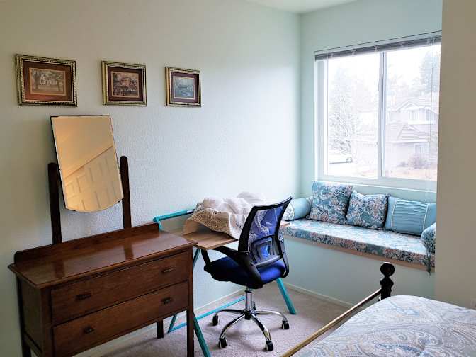 Claudia's room