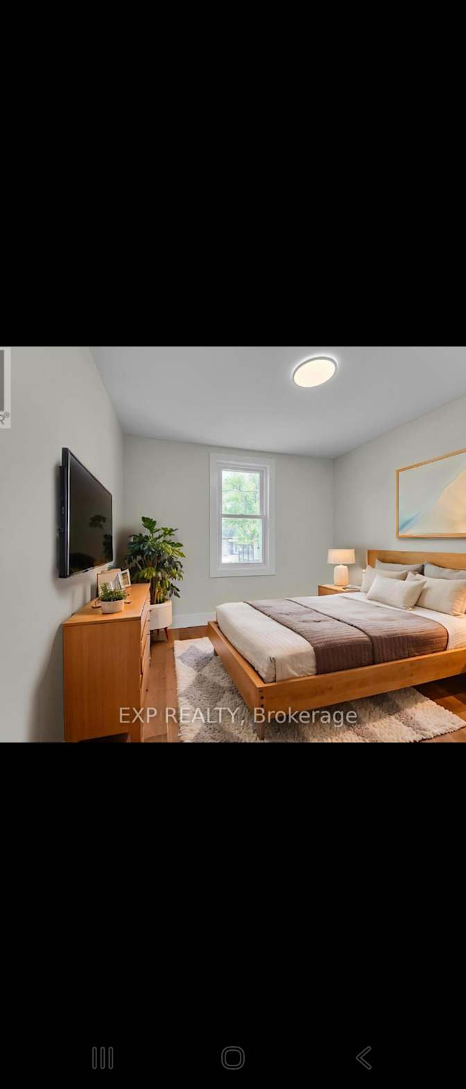 Lindsay's room