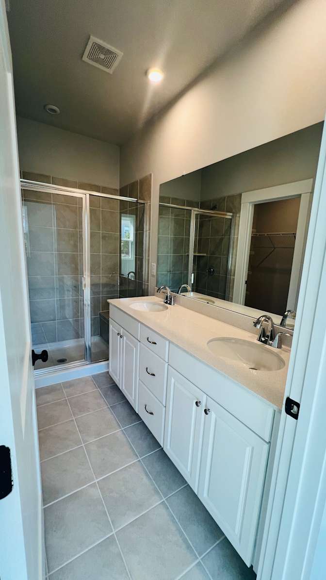 Alcove Rooms's room