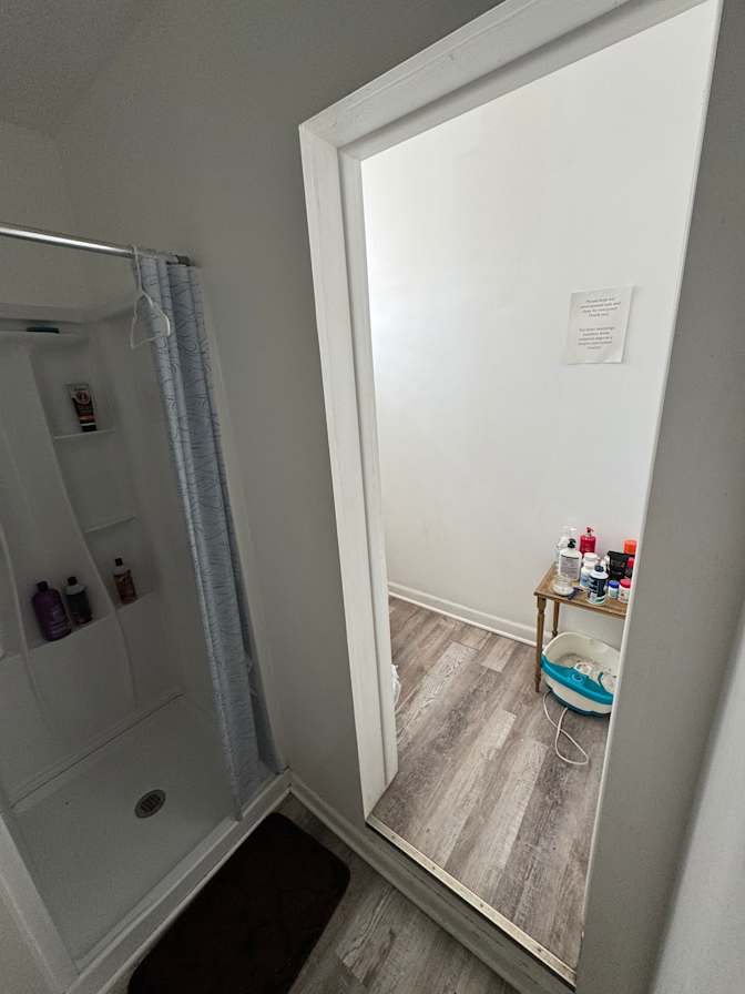 Enrique's room