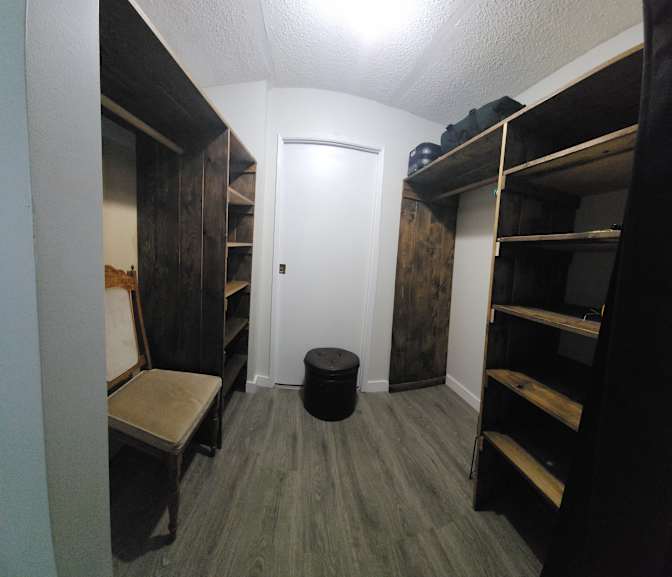 MELODY ZAFARALLA's room