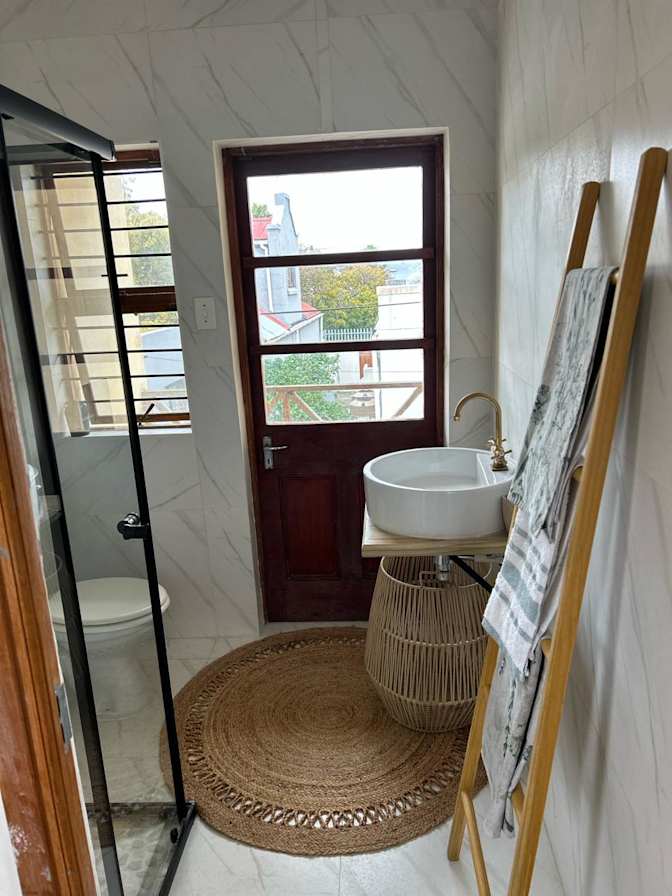 Vernon's room