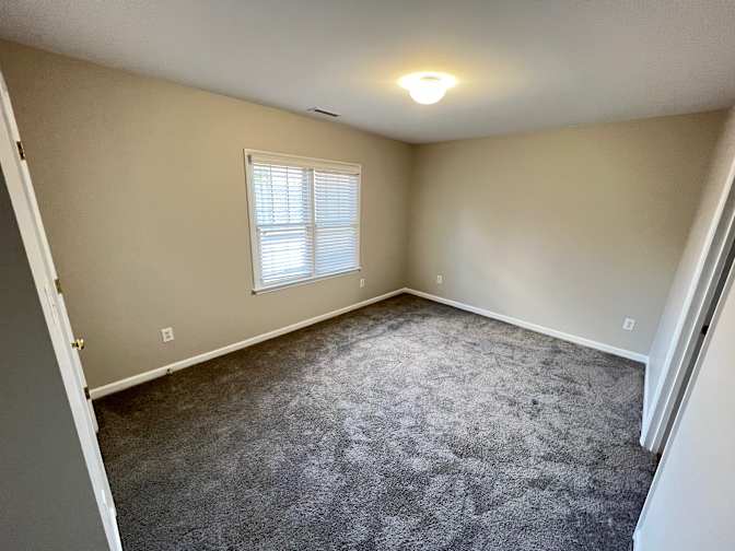 Alcove Rooms's room