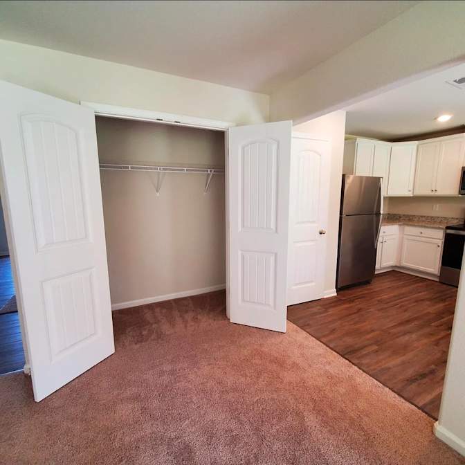 Alcove Rooms's room