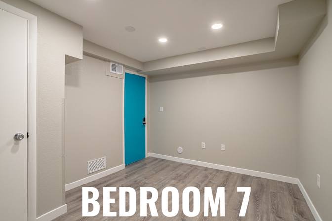 HomeCrew's room