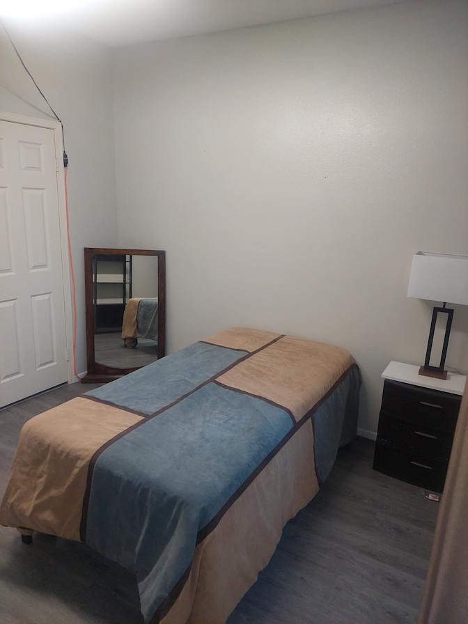 Gina López's room