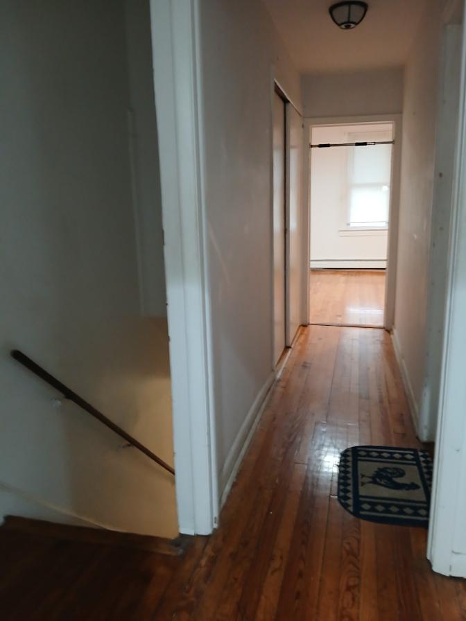 Leslie's room
