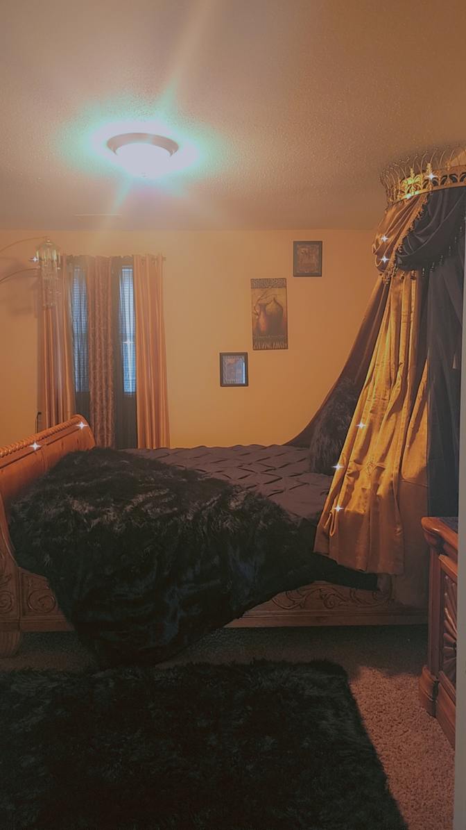 Simone's room