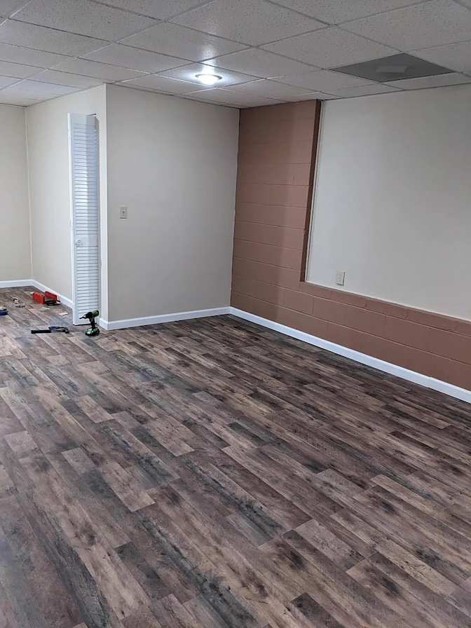 Alcove Rooms's room