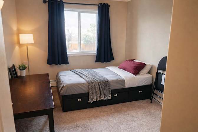 Dustin's room