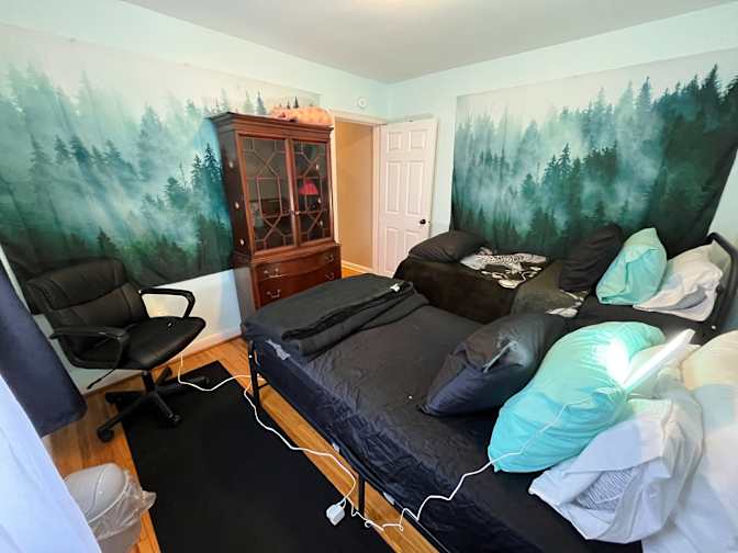 Jay's room