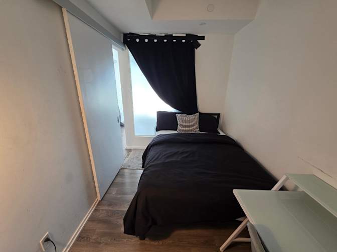 Alona's room
