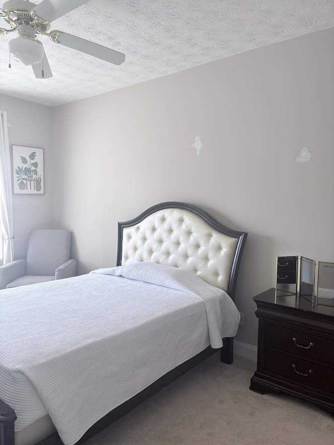 Carmen's room