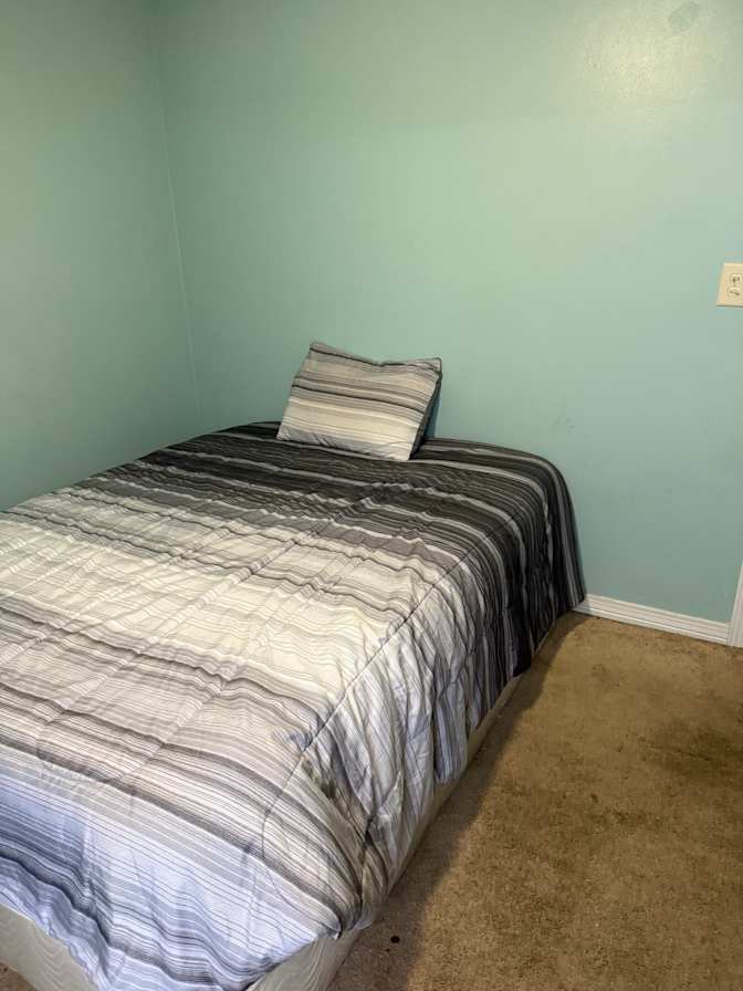 chris's room