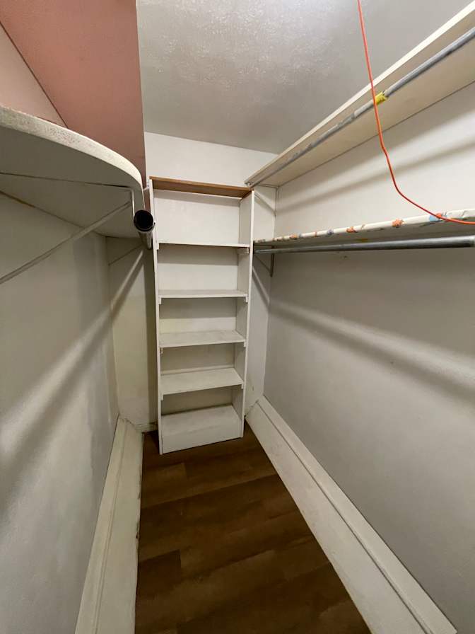 Bola's room