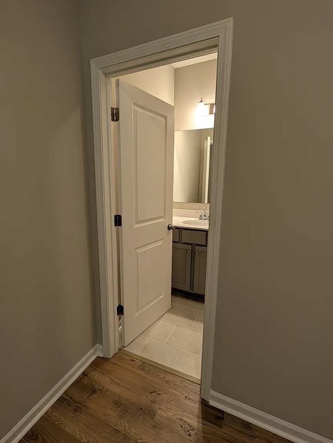 Alcove Rooms's room