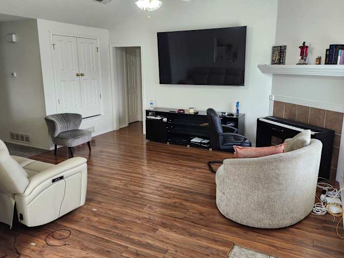 Rolando Perez's room