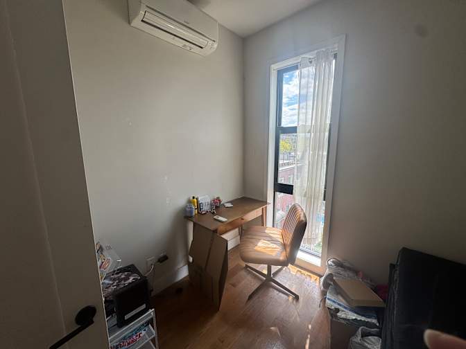 Jasmin's room