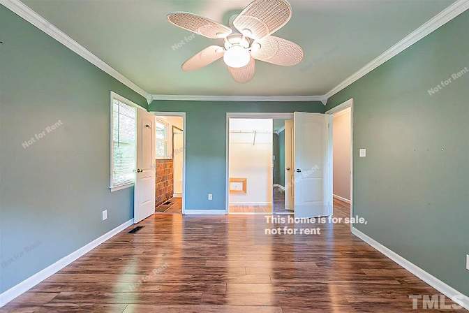 Alcove Rooms's room