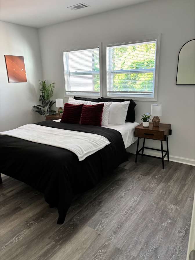 Alcove Rooms's room