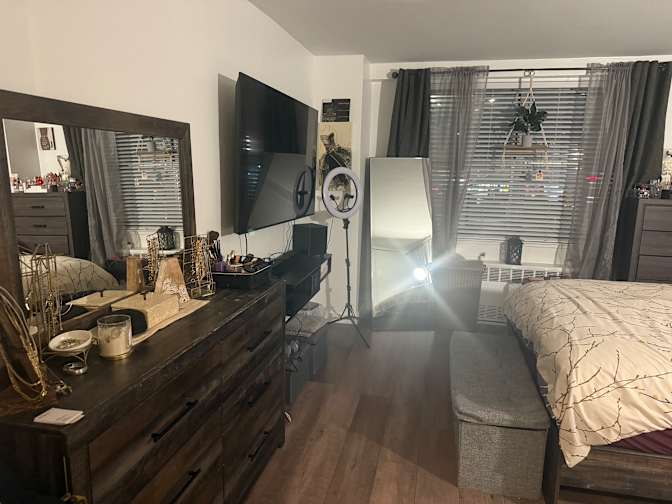 Ana's room