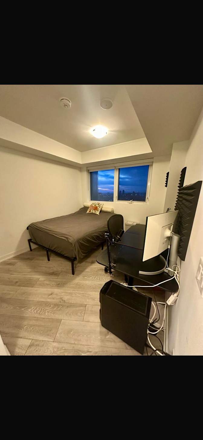 Hasan's room