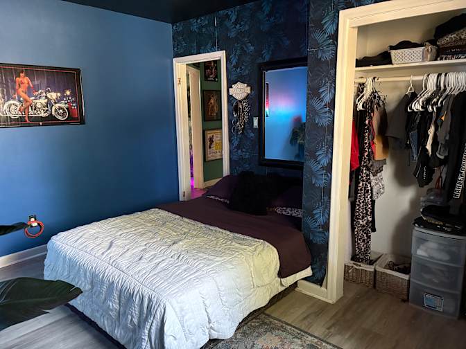 Richelle's room