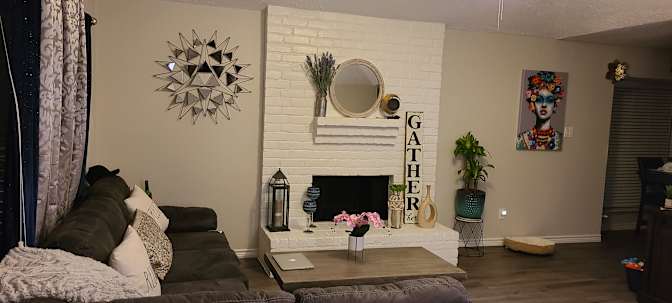 Dario's room