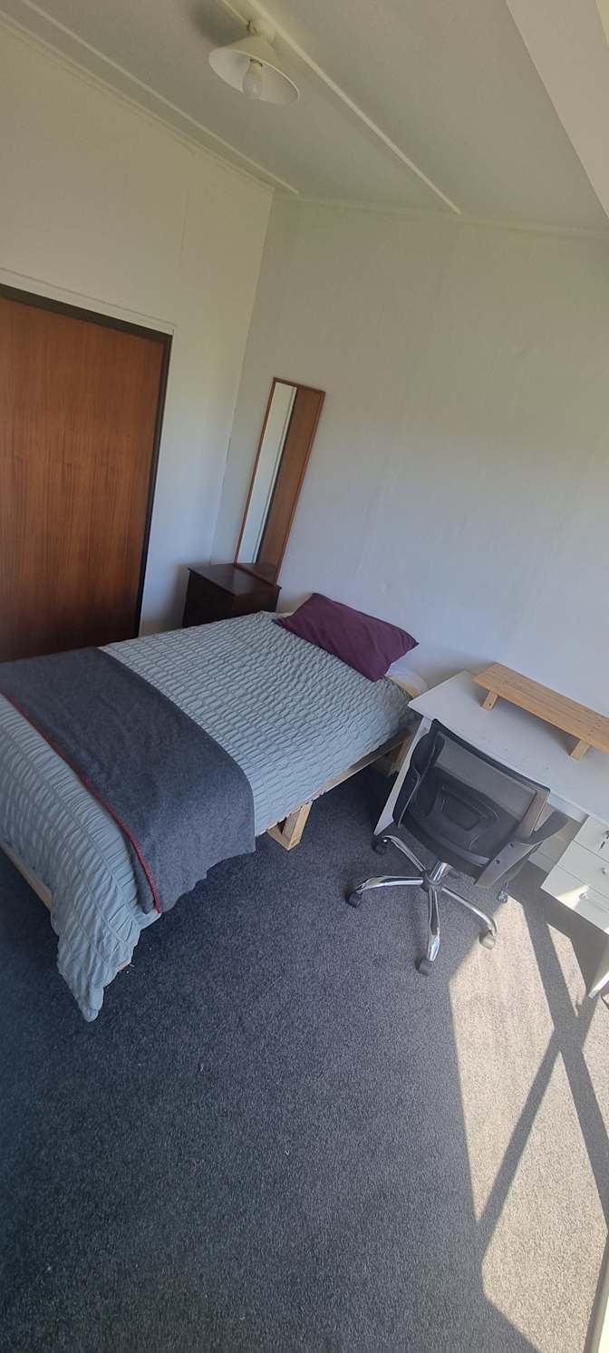 Louis's room
