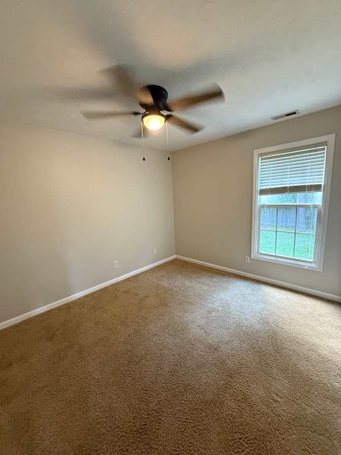 Luis's room