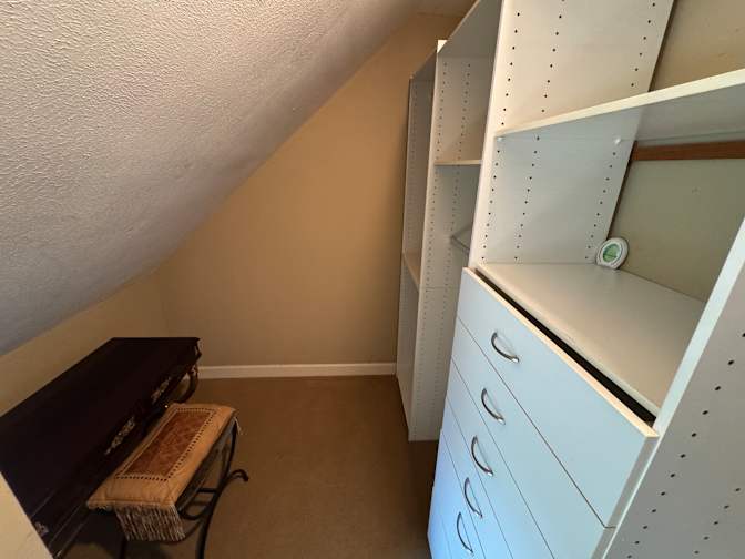 Floyd's room