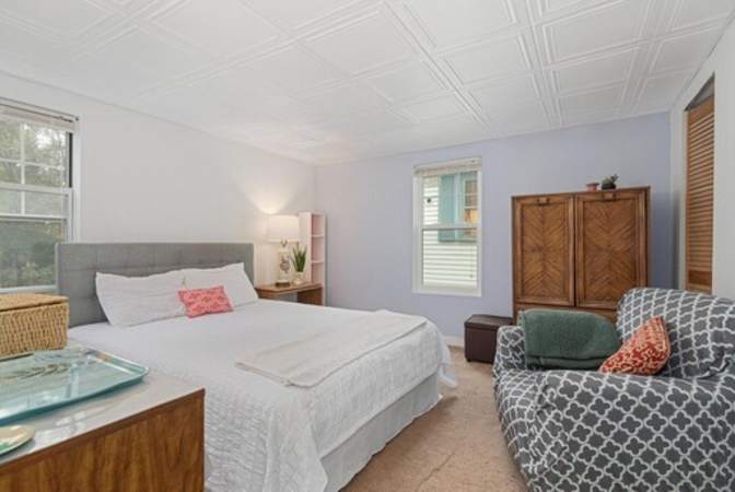Alicia's room