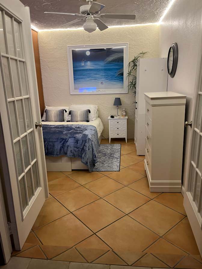 Amy B Amodeo's room