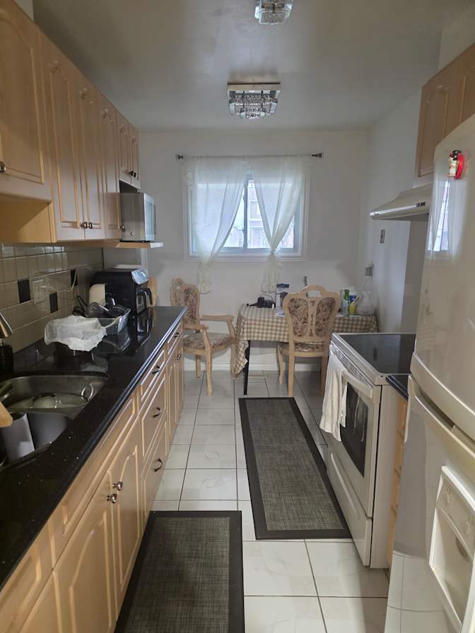 Denny Kalipersaud's room