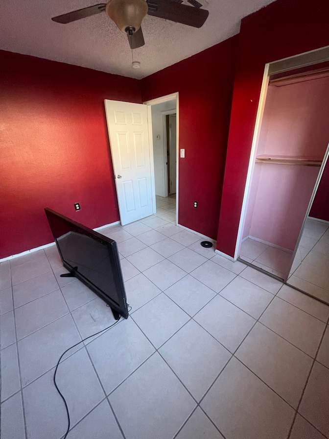Guillermo Acosta's room