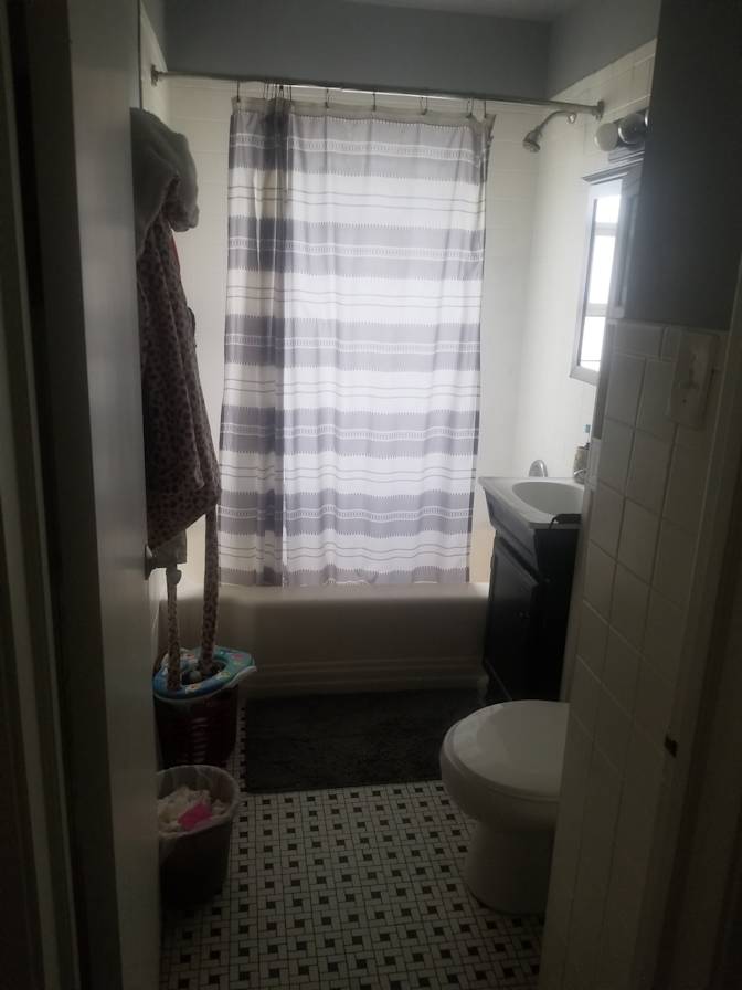 Dee's room