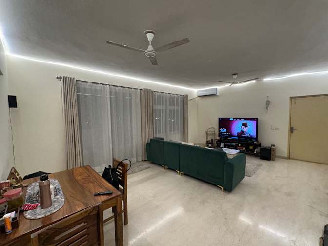 Himanshu's room