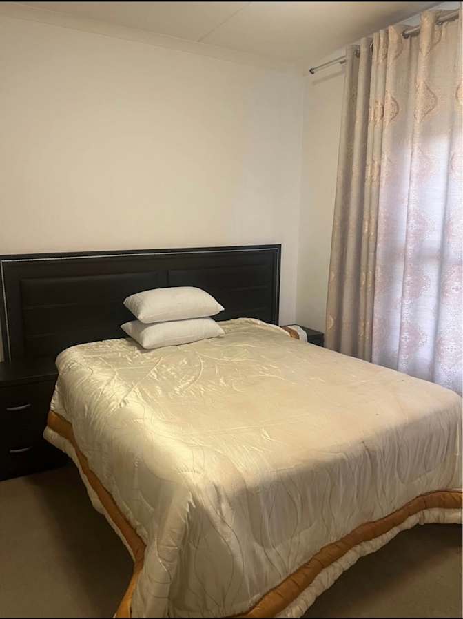 Naomi's room