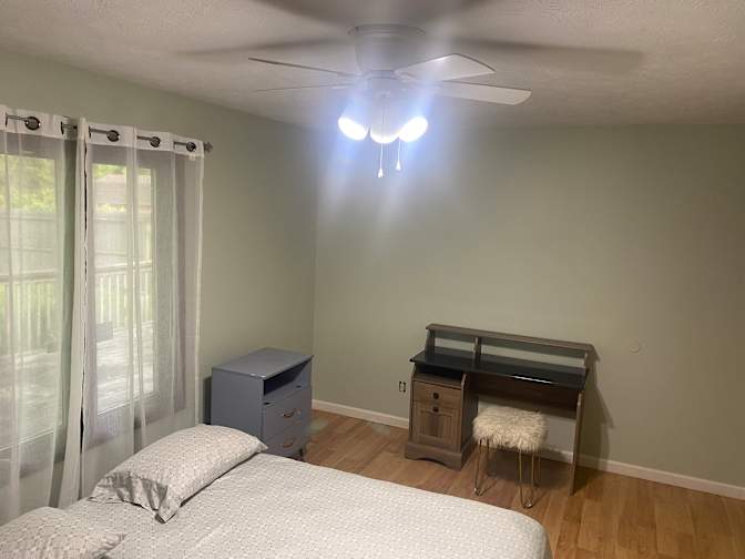 carolina's room
